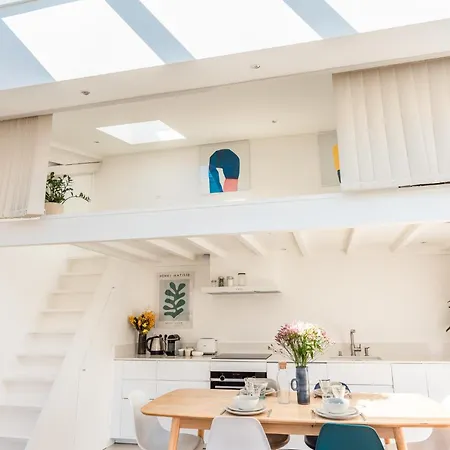 Penthouse Loft - 4 Guests - In Heart Of