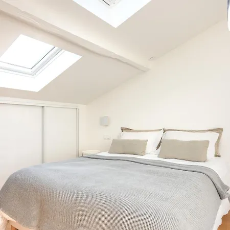 Penthouse Loft - 4 Guests - In Heart Of