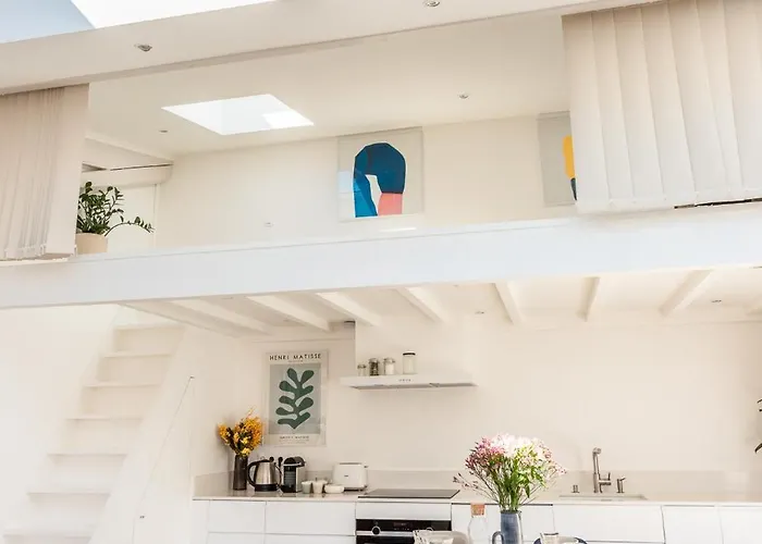 Penthouse Loft - 4 Guests - In Heart Of